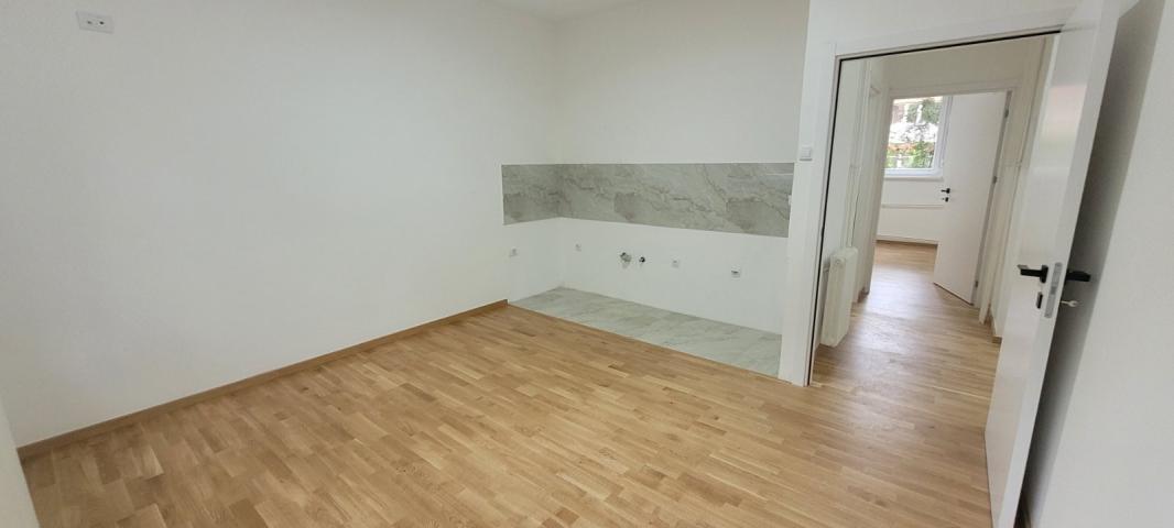 NOVI SAD - CENTAR - 52. 00 m2