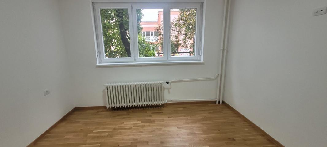 NOVI SAD - CENTAR - 52. 00 m2