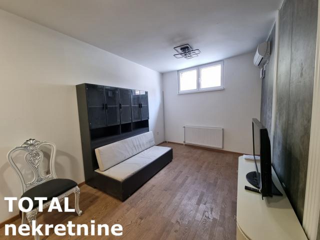 2. 5 Dvoiposoban stan NOVI SAD, 90640€