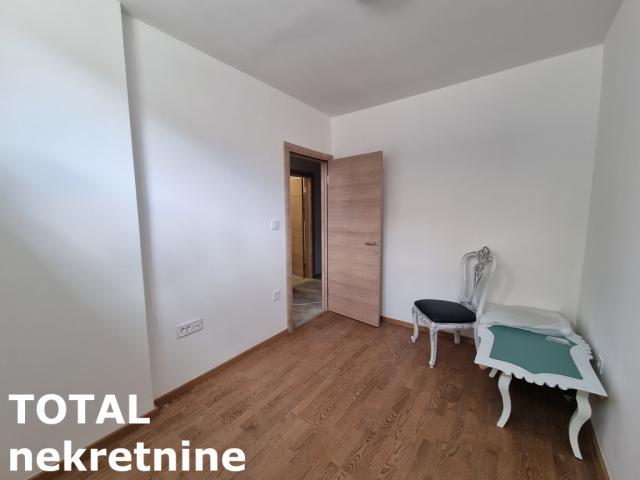 2. 5 Dvoiposoban stan NOVI SAD, 90640€