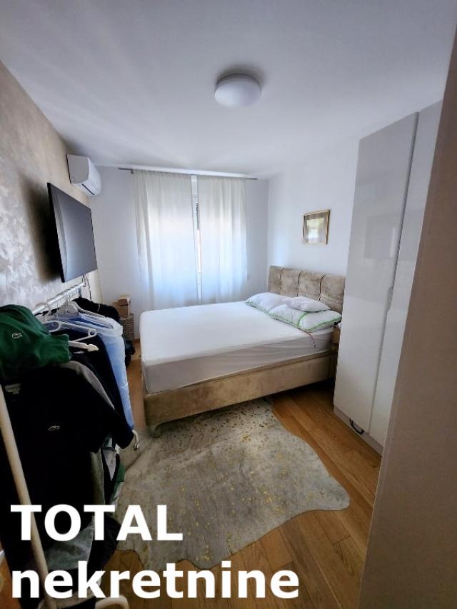 2. 5 Dvoiposoban stan NOVI SAD, 203100€