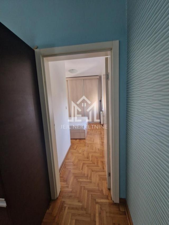 Centar, dvosoban stan, 40m2