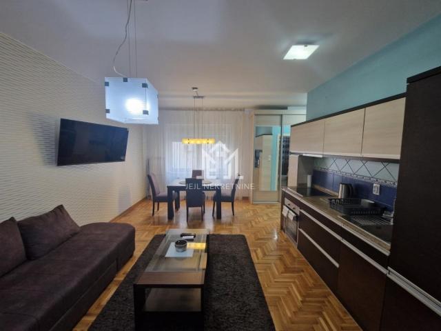 Centar, dvosoban stan, 40m2