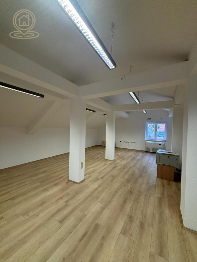 Izdavanje poslovnog prostora, 180 m², 1600e