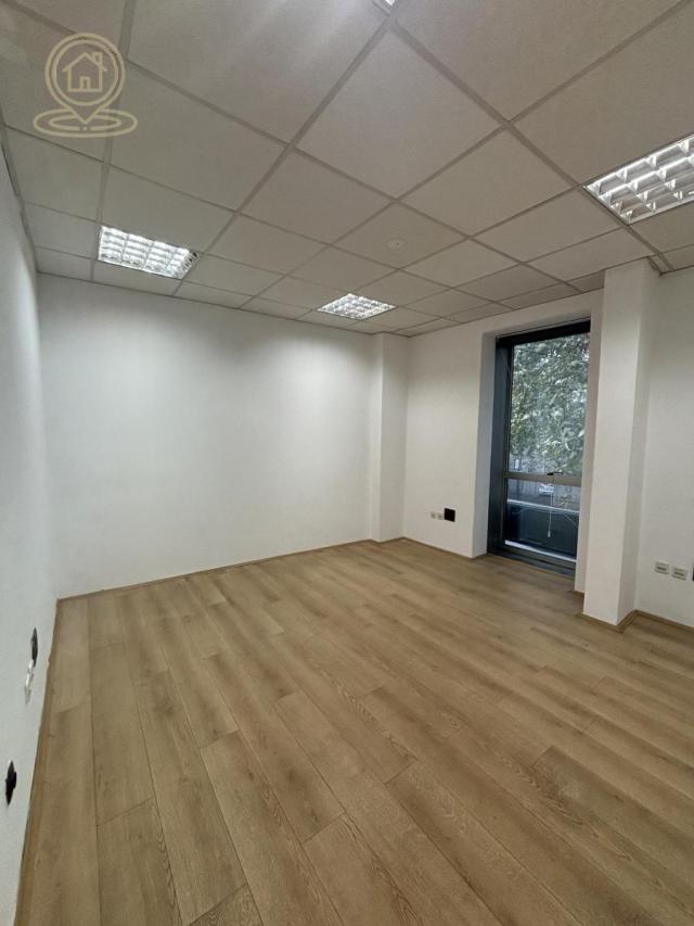 Izdavanje poslovnog prostora, 180 m², 1600e