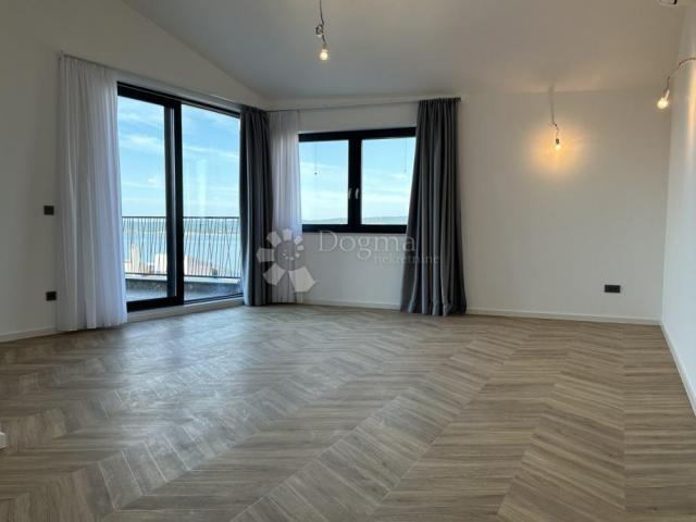 PENTHOUSE Crikvenica 3 red od mora