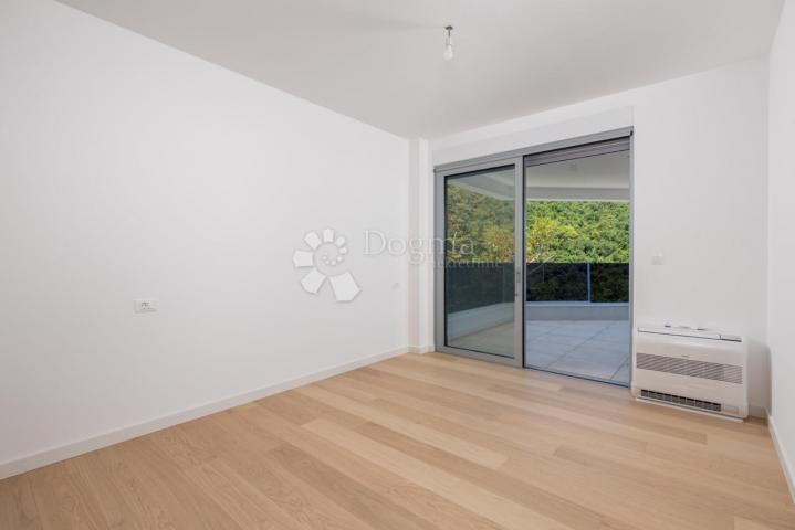 OPATIJA centar STAN  261 m2