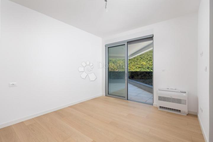 Wohnung Opatija - Centar, Opatija, 261,01m2