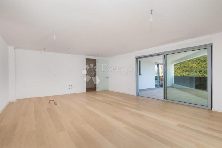 OPATIJA centar STAN  261 m2