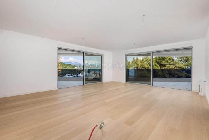 Wohnung Opatija - Centar, Opatija, 261,01m2