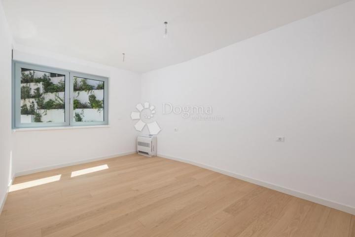 Wohnung Opatija - Centar, Opatija, 261,01m2