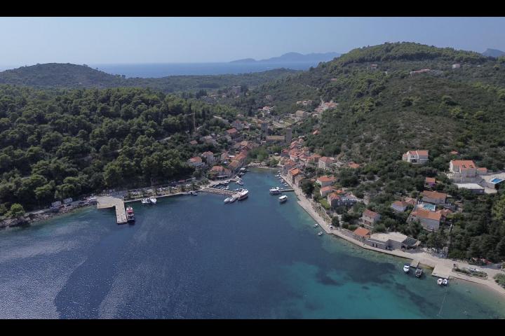 Otok Šipan, građevinsko zemljište 504 m2, drugi red do mora