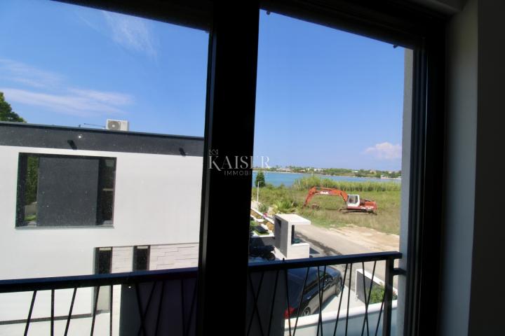 Zadar, Privlaka apartment in a new building, 70 m from the sea