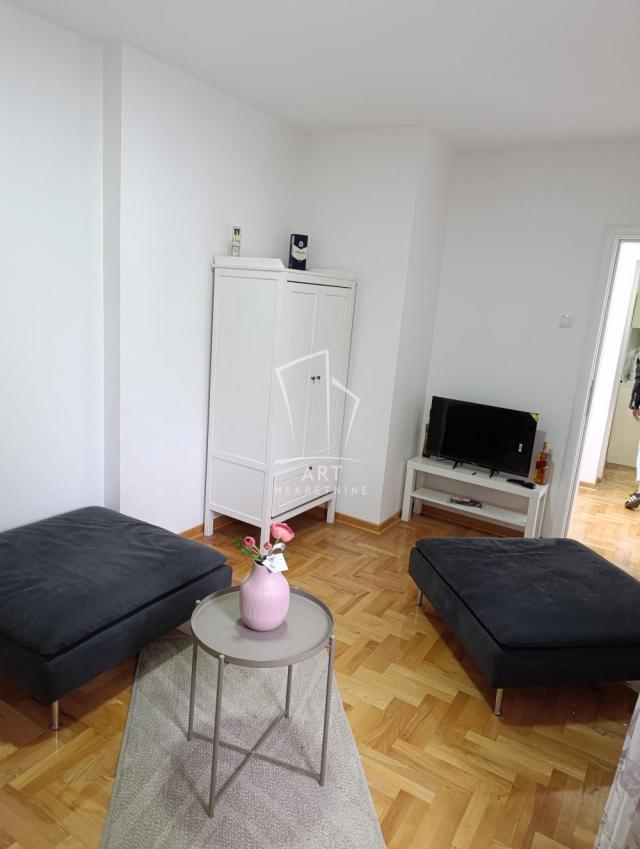 Čubura, mereno 30m2 ID#8957