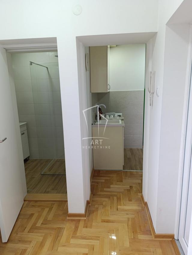 Čubura, mereno 30m2 ID#8957