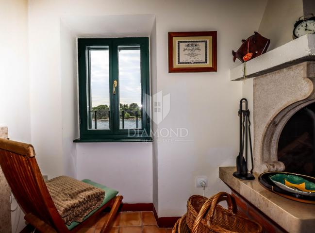 Apartment 1. Reihe zum Meer in begehrter Lage in Rovinj