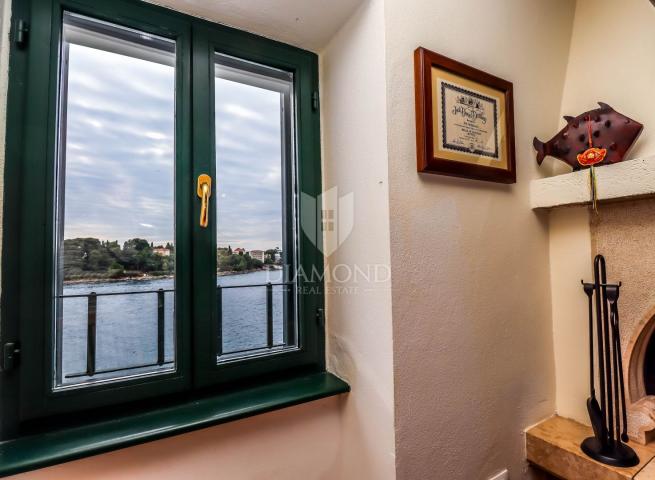 Apartment 1. Reihe zum Meer in begehrter Lage in Rovinj