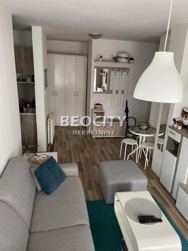 Novi Sad, Bulevar patrijarha Pavla, Šumska, 1. 5, 38m2, 400EUR