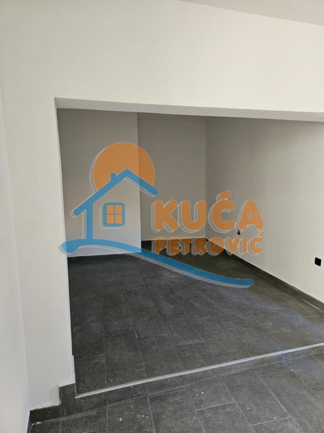 Izdaje se kuća kod Grčke ambasade, 150m2!