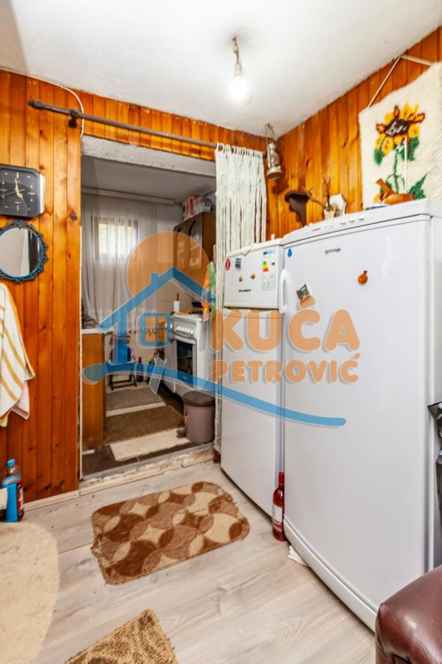 Vikendica 50m2, Ostrovica, plac 23ara