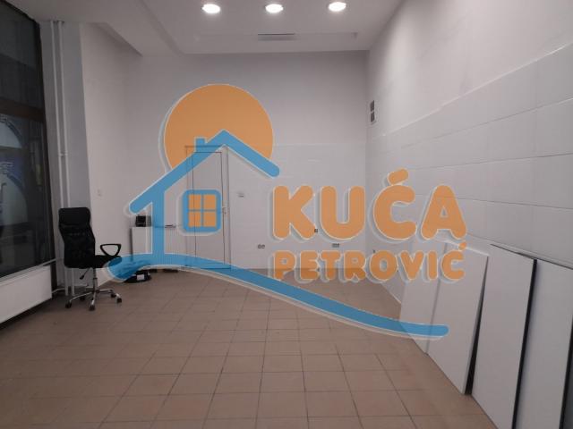 Lokal  u  centru, TC Ambasador, prizemlje, 31 m2