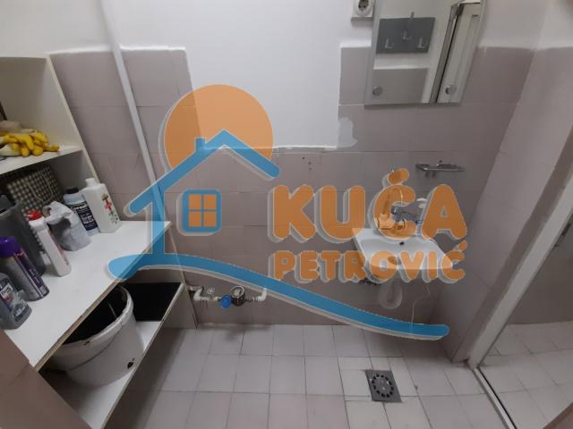 Lokal  u  centru, TC Ambasador, prizemlje, 31 m2