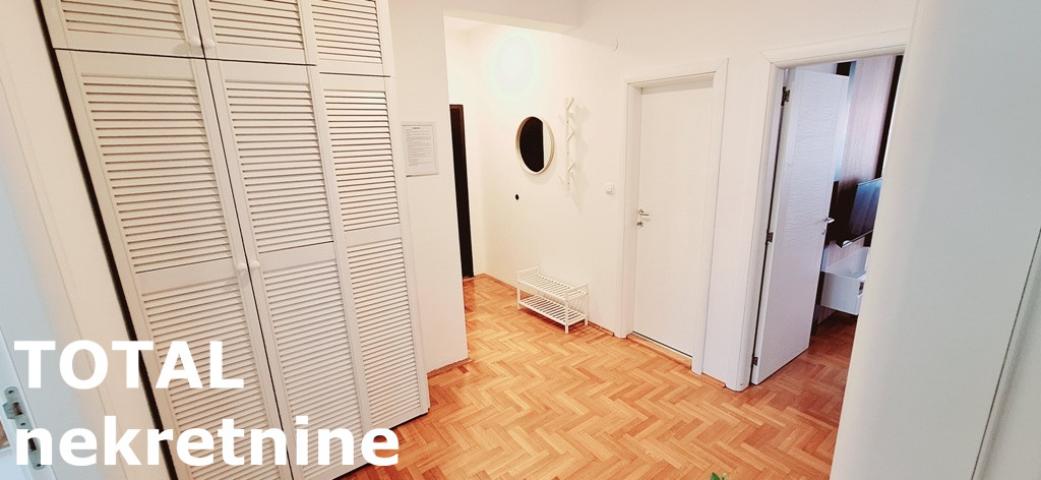 3 Trosoban stan NOVI SAD, 199000€