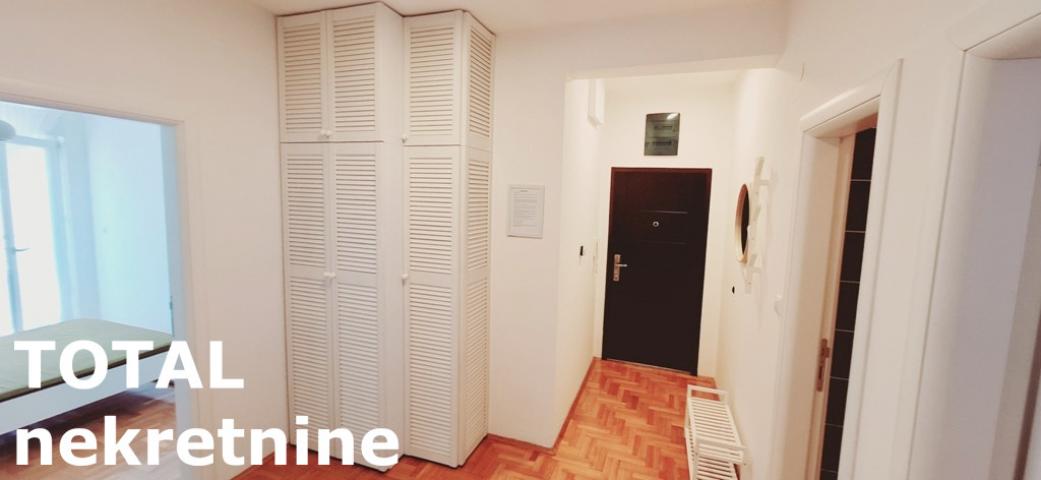 3 Trosoban stan NOVI SAD, 199000€