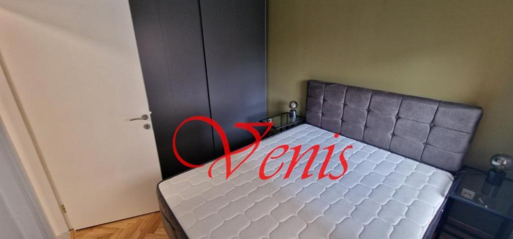 CENTAR - Pavla Papa 54 m2 – 600 Evra LUX ID#2378