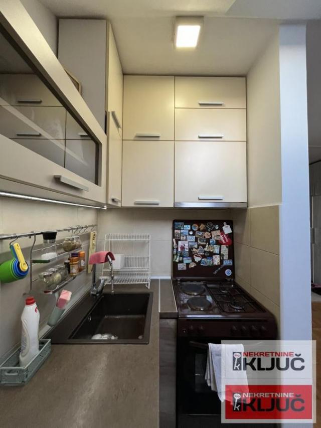 SOMBORSKI BULEVAR, 77m2, Četvorosoban-Duplex