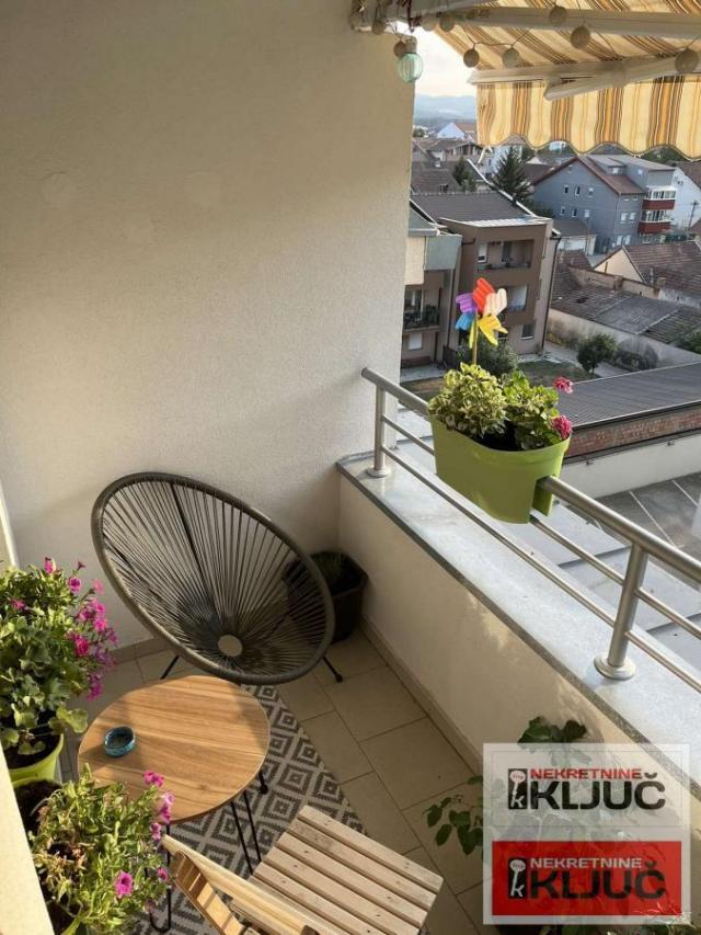 SOMBORSKI BULEVAR, 77m2, Četvorosoban-Duplex