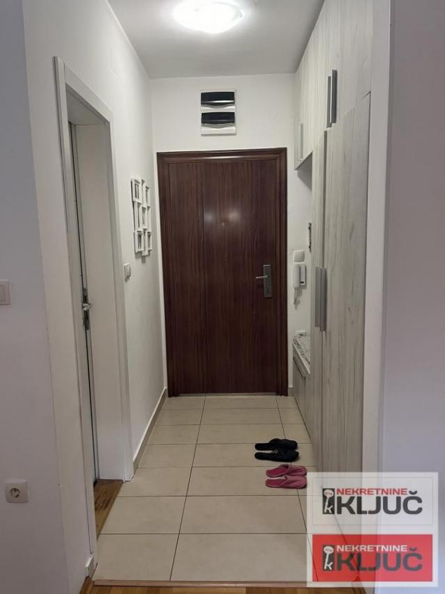 SOMBORSKI BULEVAR, 77m2, Četvorosoban-Duplex