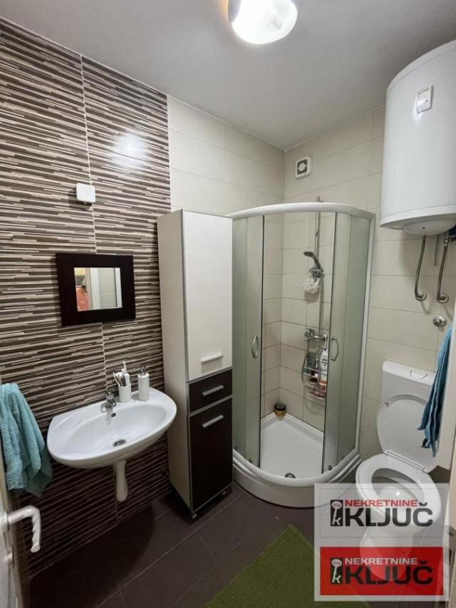 SOMBORSKI BULEVAR, 77m2, Četvorosoban-Duplex