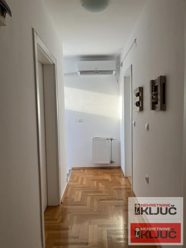 SOMBORSKI BULEVAR, 77m2, Četvorosoban-Duplex