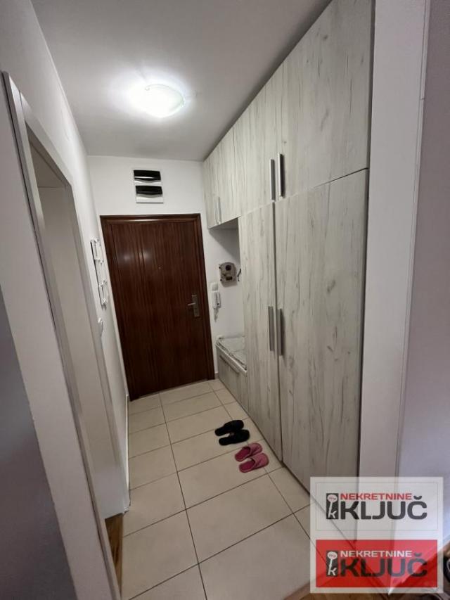 SOMBORSKI BULEVAR, 77m2, Četvorosoban-Duplex