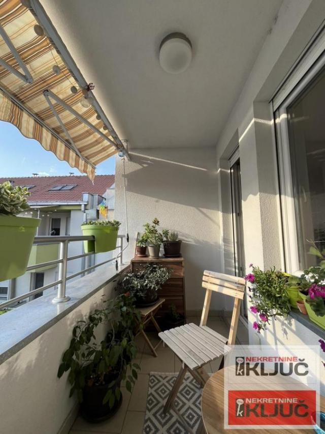 SOMBORSKI BULEVAR, 77m2, Četvorosoban-Duplex