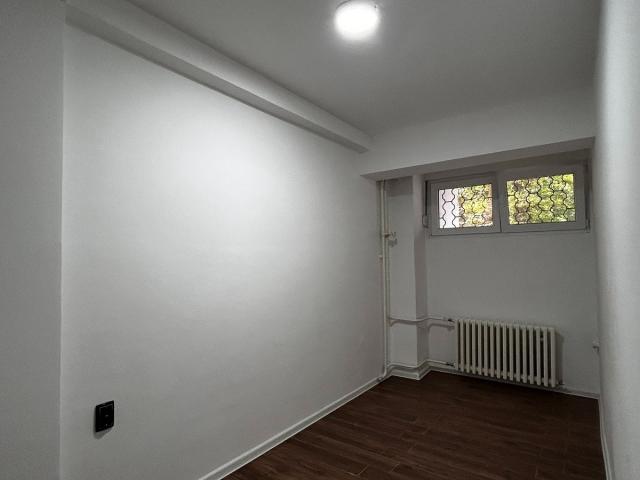 Prodaja, Jurija Gagarina, Blok 45 31m² -prizemlje