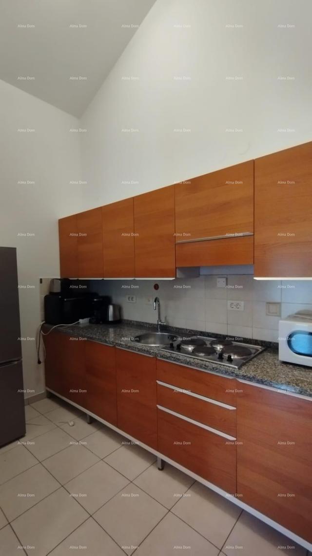 Stan Apartman 300 m do plaža, u borovoj šumi,  Verudela. 