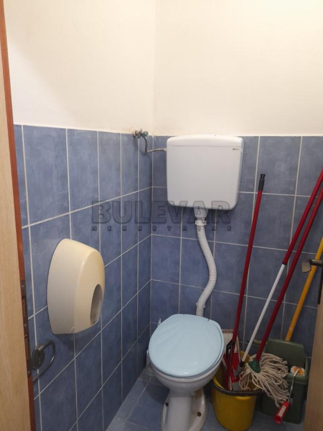 Poslovni prostor 60m2, u Knjaževačkoj