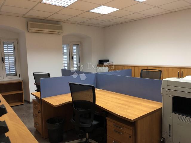 Business premise Centar, Rijeka, 124,20m2