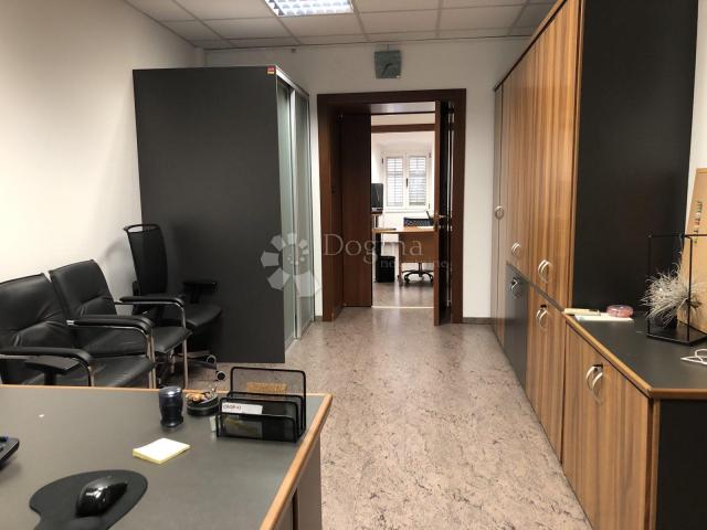 Business premise Centar, Rijeka, 124,20m2