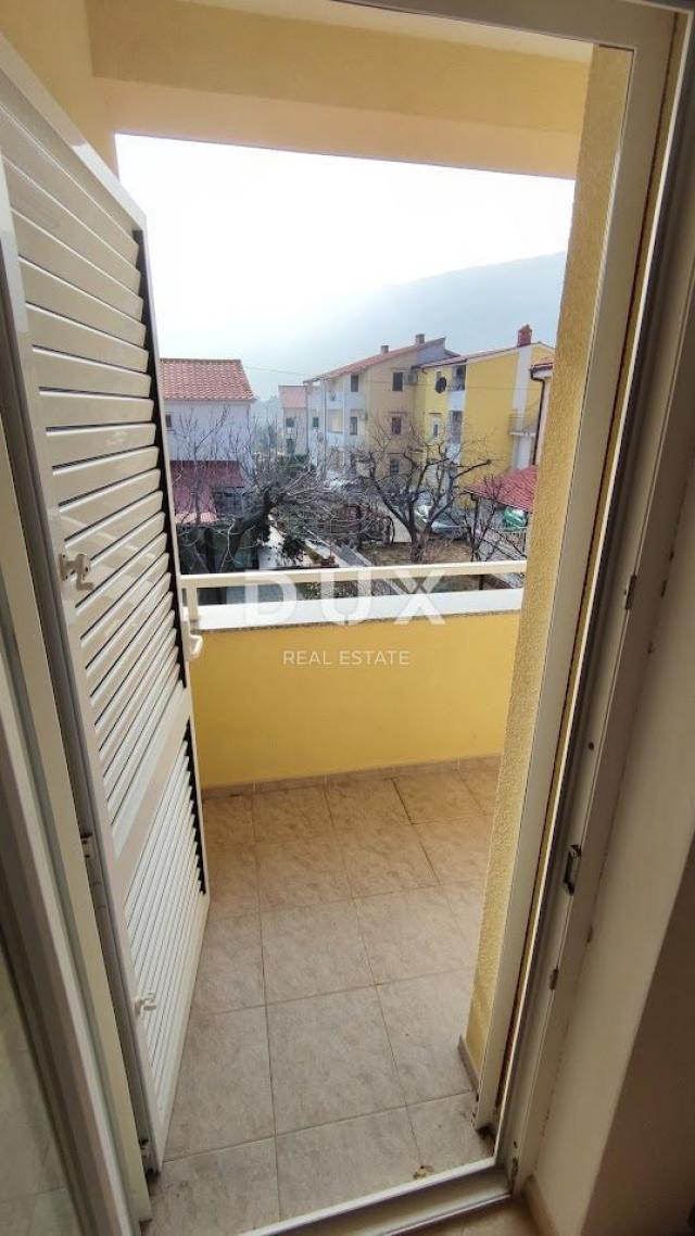 OTOK KRK, BAŠKA - dvojna kuća sa dva apartmana