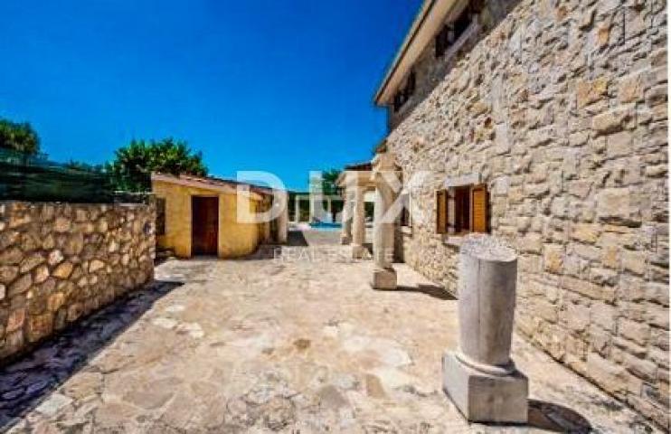 OTOK KRK, DOBRINJ- Luksuzna vila u mediteranskom stilu