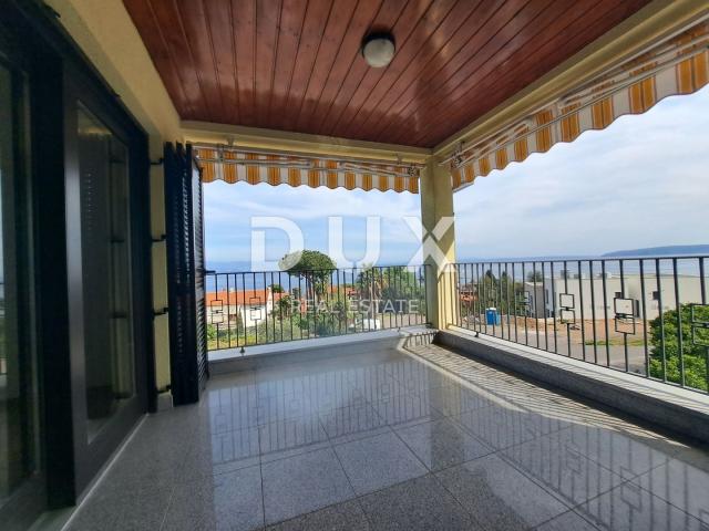 OPATIJA, LOVRAN – schöne zweistöckige Wohnung 111,89 m2 mit Meerblick und Garten