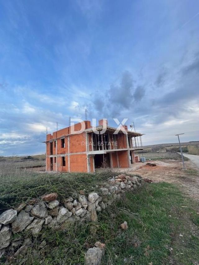 THE ISLAND OF PAG, POVLJANA, 2 bedroom apartment in a superb new building