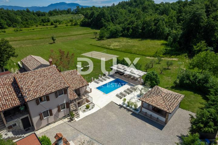 ISTRIA, PIĆAN - Romantic estate with three villas