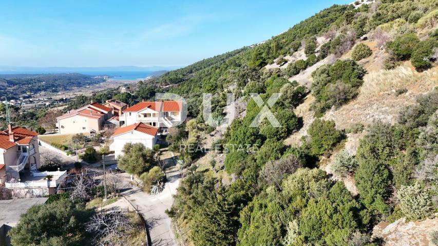 OTOK RAB, MUNDANIJE - Građevinsko zemljište s jedinstvenim pogledom na grad