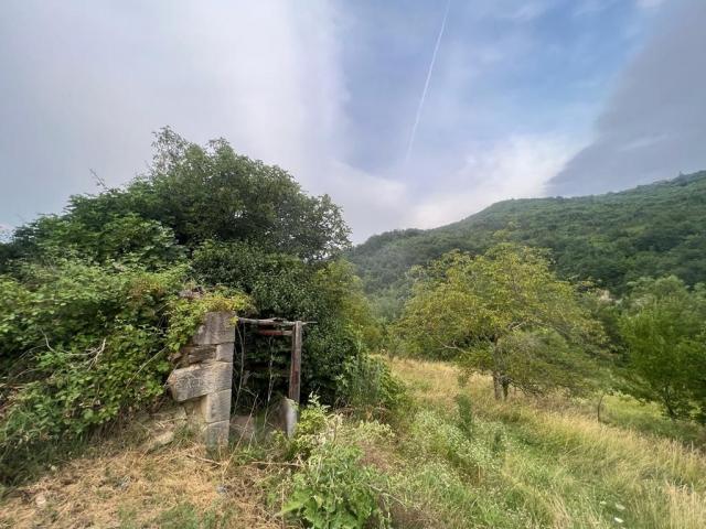 Land Sovinjak, Buzet, 2.000m2