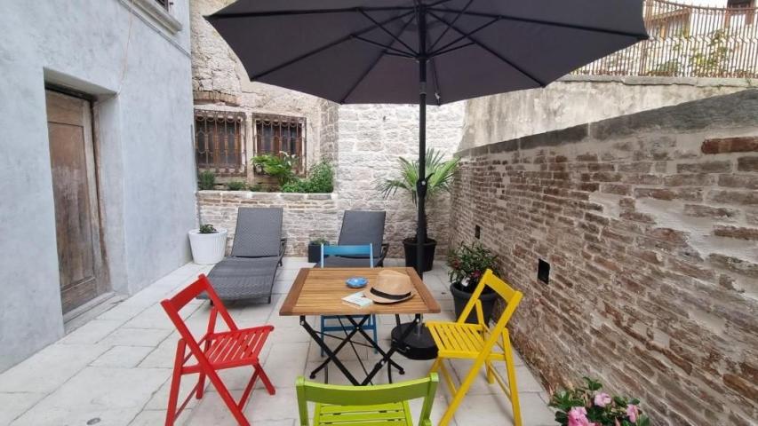 ISTRA, ROVINJ - Dizajnerski apartmen s pomoćnom jedinicom 50m od rive