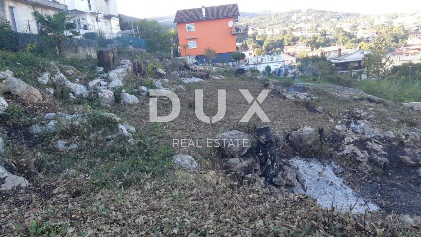 OPATIJA, POBRI- građevinsko zemljište 1220m2 S 2 GRAĐEVNE DOZVOLE!!! za 2 ville s pogledom na more